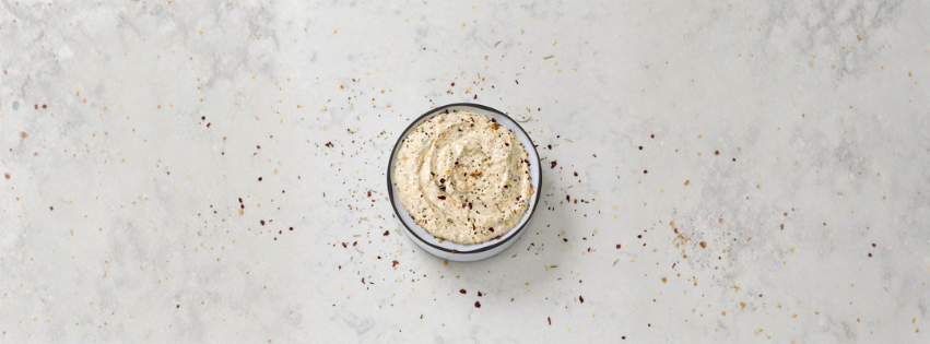Cremet Lamb Rub Dip – den perfekte dip til grill, chips og burgere