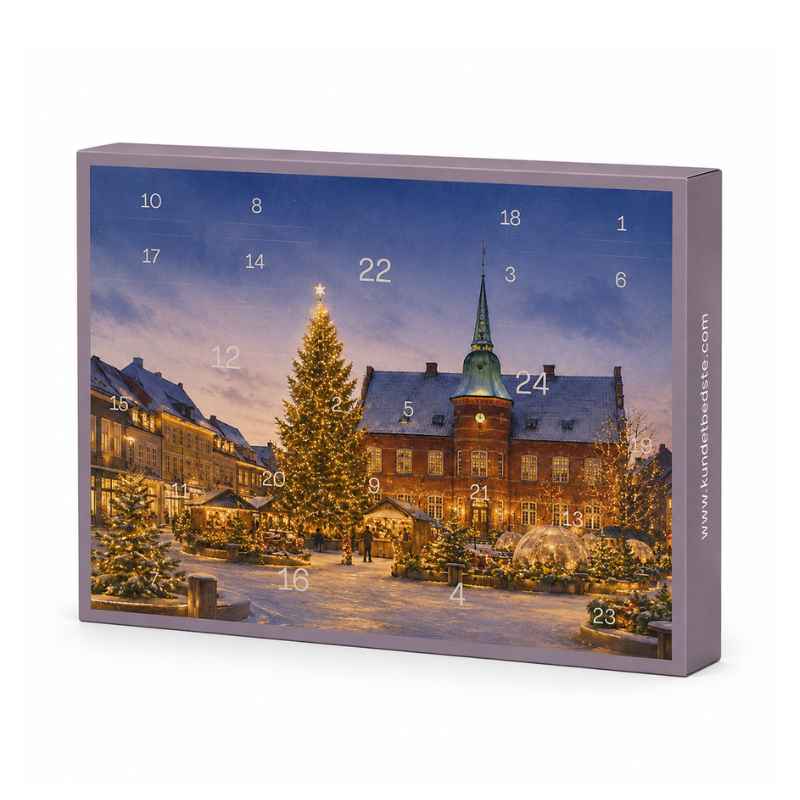 Hjemstavn julekalender fra Kun Det Bedste med motiv af Silkeborgs juletorv og 24 låger med blandet luksusslik